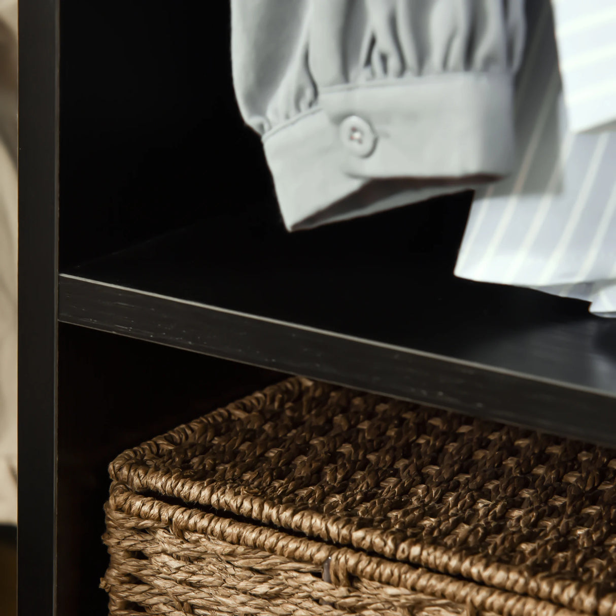 HOMCOM Open Wardrobe on Wheels, Bedroom Wardrobe with Clothes Hanging Rail, 2 Storage Shelves, Mobile Garment Rack for Cloakroom, Hallway, Black