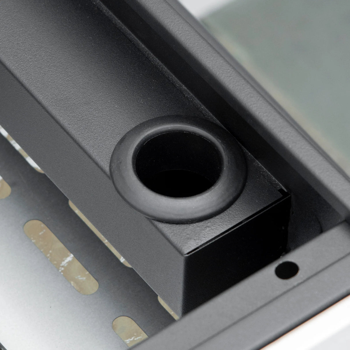 Outsunny Gas Plancha Barbecue Grill with 3 Stainless Steel Burner, 9kW, Portable Tabletop Gas BBQ with Non-Stick Griddle for Camping Picnic Garden Party Festival