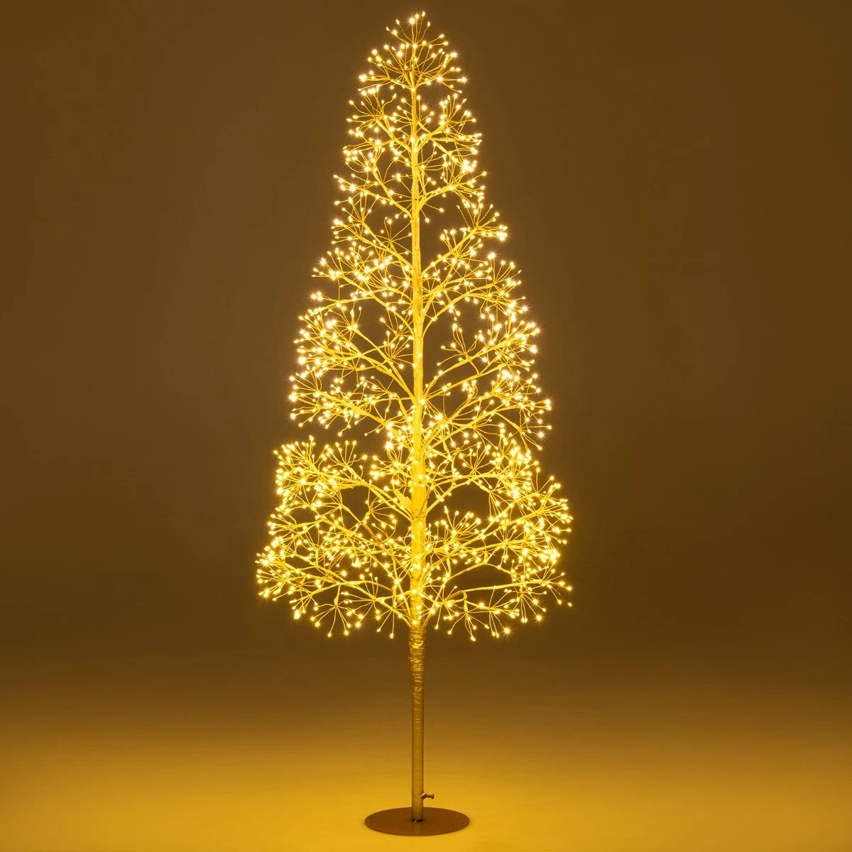 1.5 m 1500 LED Warm White Lighted Cedar Tree with Grounds Stakes for Christmas Decorations