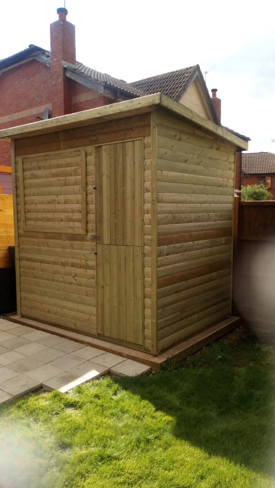 2.4M X 1.8M PENT BAR