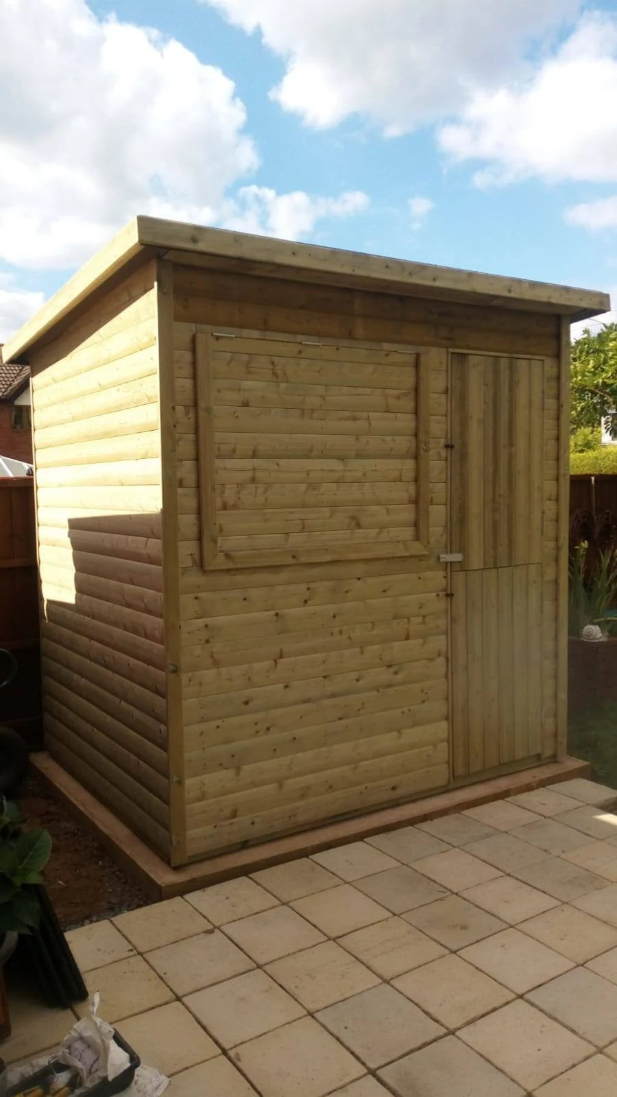 2.4M X 1.8M PENT BAR