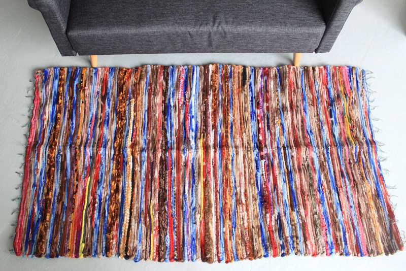 Large Velvet Rug - 105x185cm