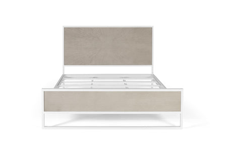 Giner and Colomer - 150 x 200 cm Metal & Resin Bed In White & Beige
