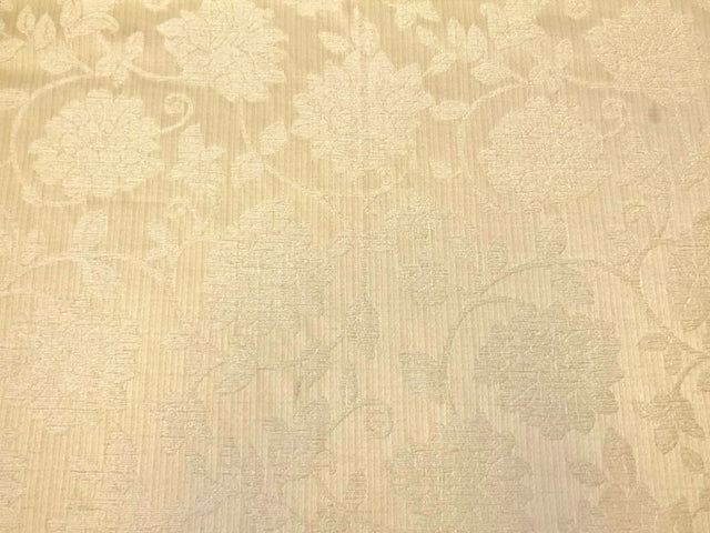 Woburn Floral Oyster / SR17074 (Per Metre)