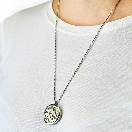 Aromatherapy Diffuser Necklace - Four Leaf Clover 30mm