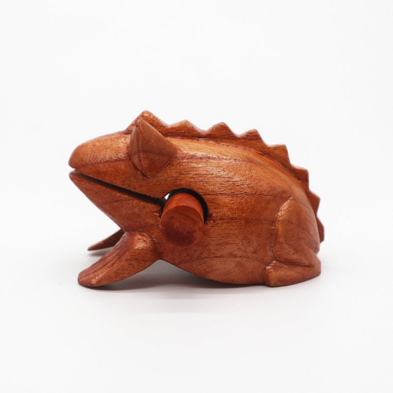 Small Croaking Wooden Frog