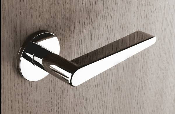 Tupai Exclusivo 5S Line Torrao Lever Door Handle on 5mm Slimline Round Rose - Bright Polished Chrome - Set