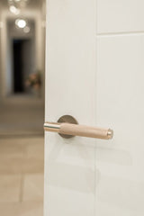 Millhouse Brass Crompton Knurled Lever Door Handle on 5mm Slimline Round Rose - Satin Nickel - Set