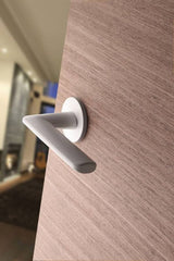 Tupai Exclusivo 5S Line Tavira Lever Door Handle on 5mm Slimline Round Rose - White - Set