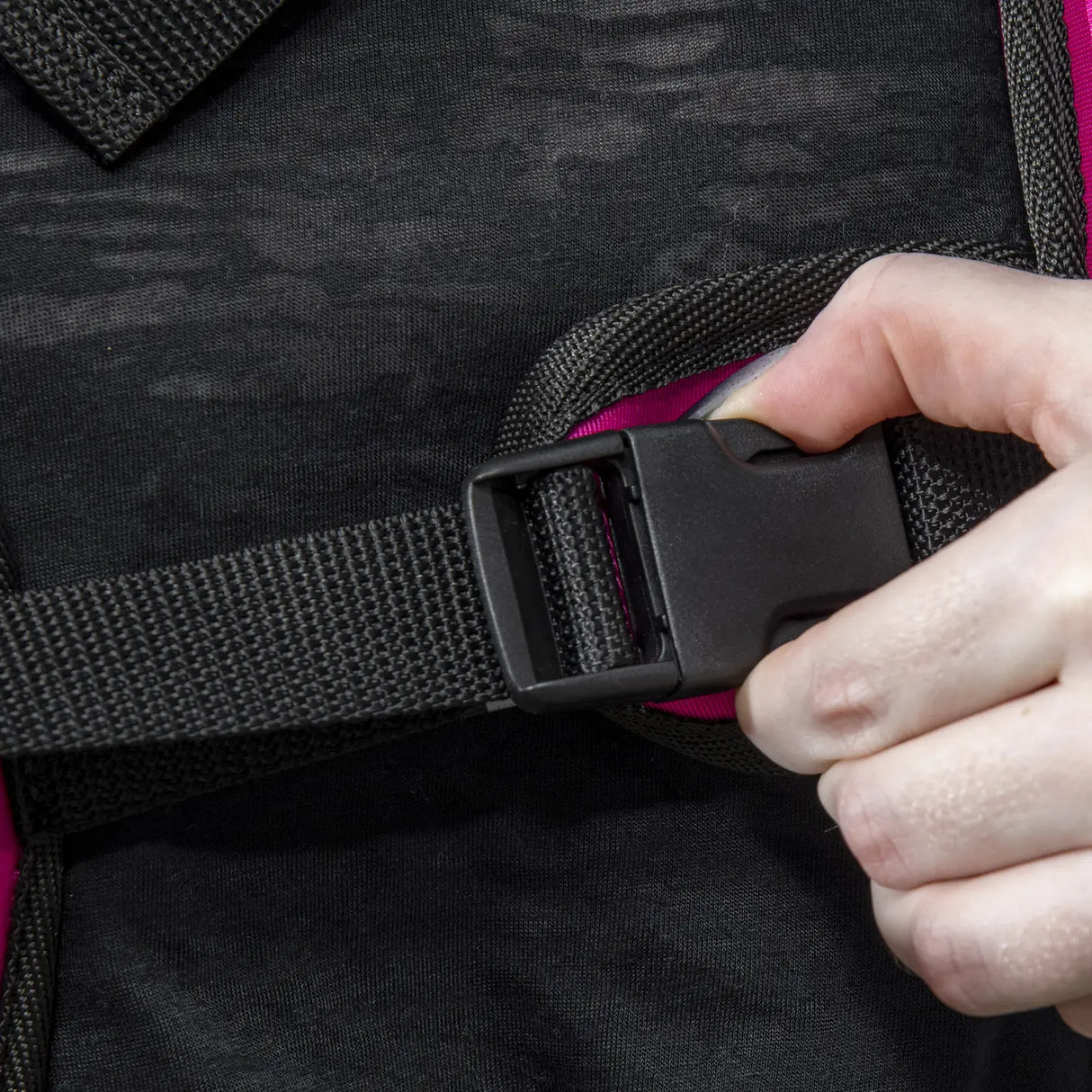 HOMCOM 8KG Weighted Vest, Running Weight Vest with Adjustable Strap, Convenient Pocket and Reflective Strips for Men and Women