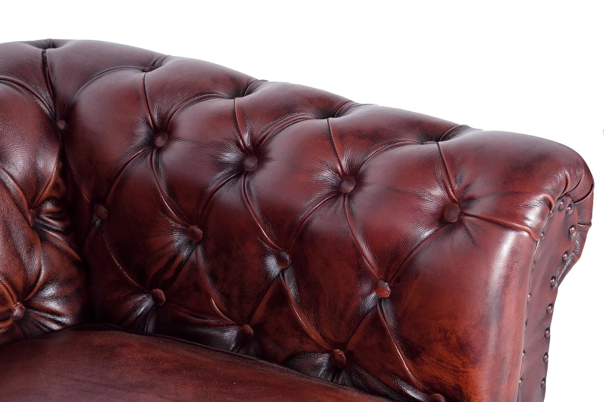 Giner and Colomer - 1-Seater Leather Chester Armchair