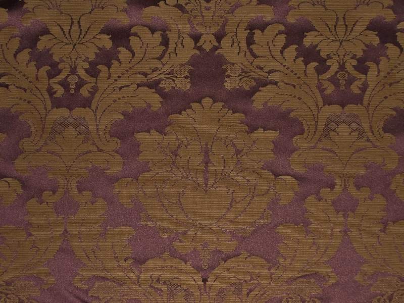 Damask Medallion Damson / SR14256 (Per Metre)