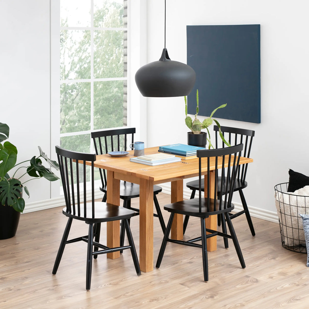 Kenley Extending Dining Table in Oak 45-90cm Includes 4 Riano Dining Chairs in Black