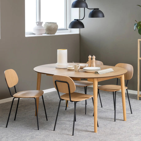 Montreux Round Extending Dining Table in Oak