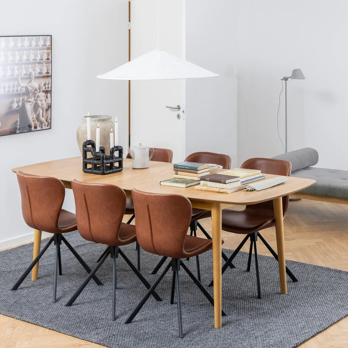 Montreux Rectangular Extending Dining Table in Oak