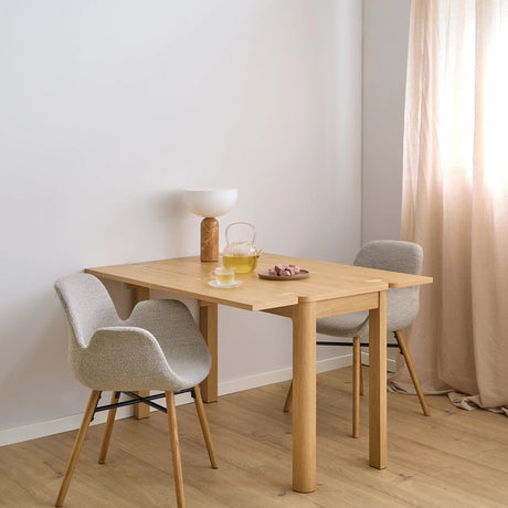 Southampton Extendable Rectangular dining table in Matt Oak 45-90cm