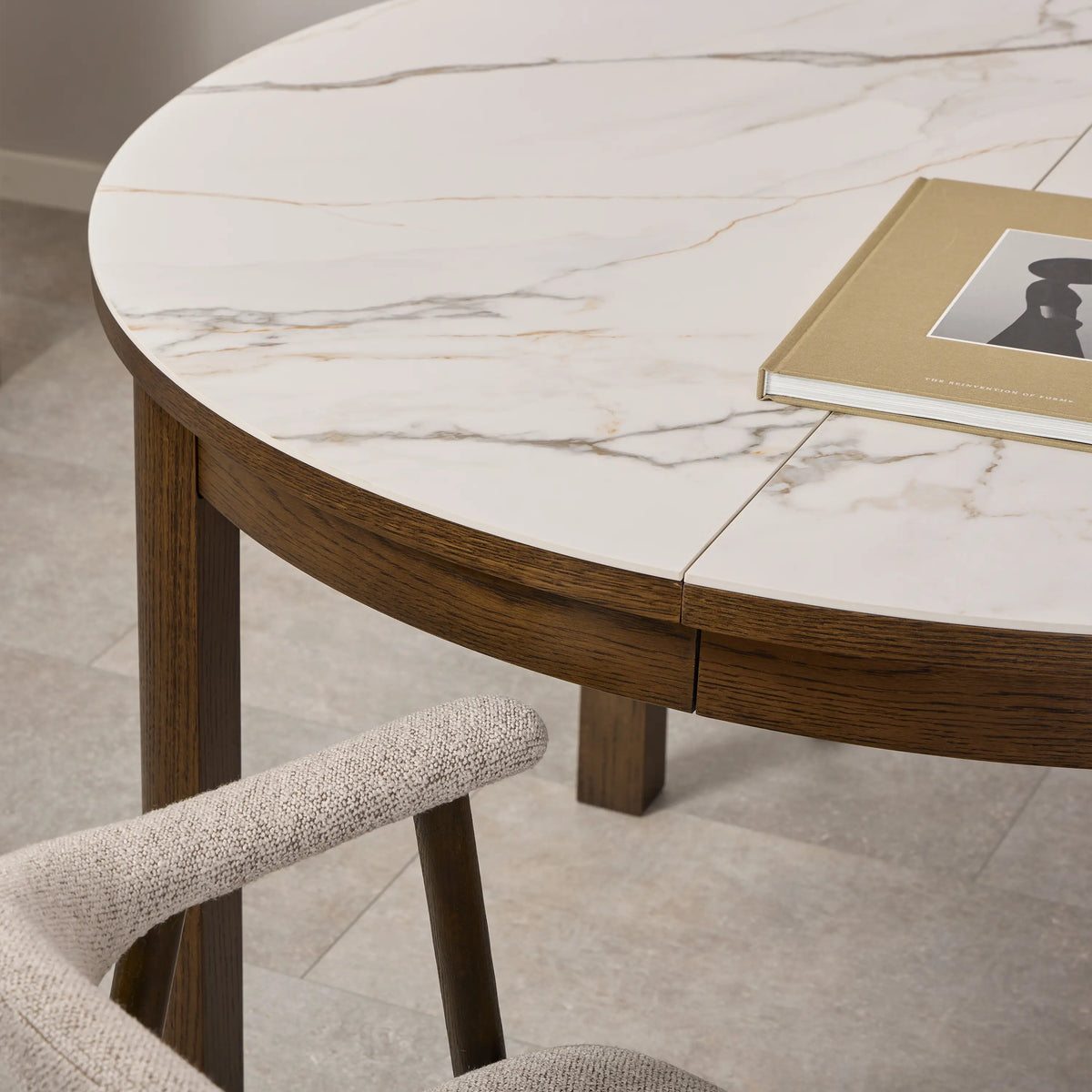 Southampton Round Extendable Dining Table in Cream Ceramic 120x75cm