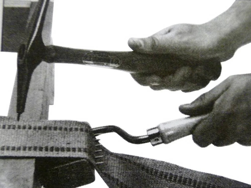 Gooseneck Webbing Stretcher