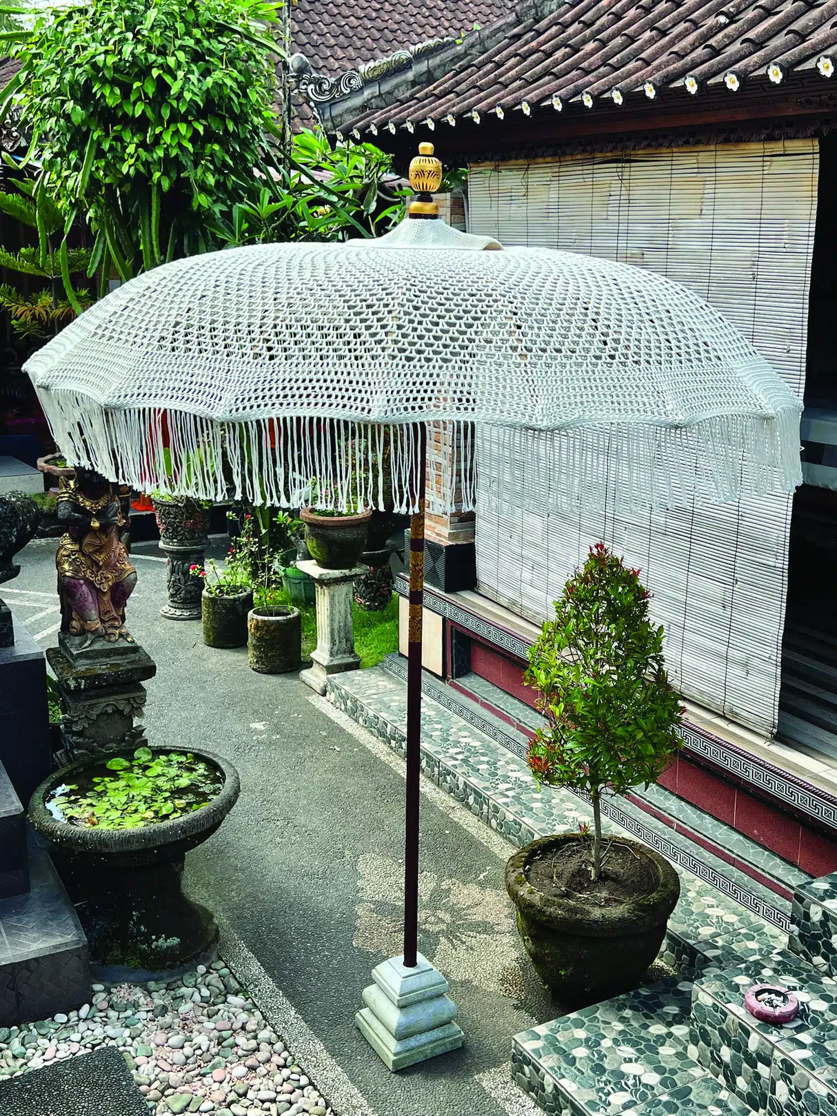 Bali Sun Parasol White Macrame 2m (With Screw Pole Fitting)