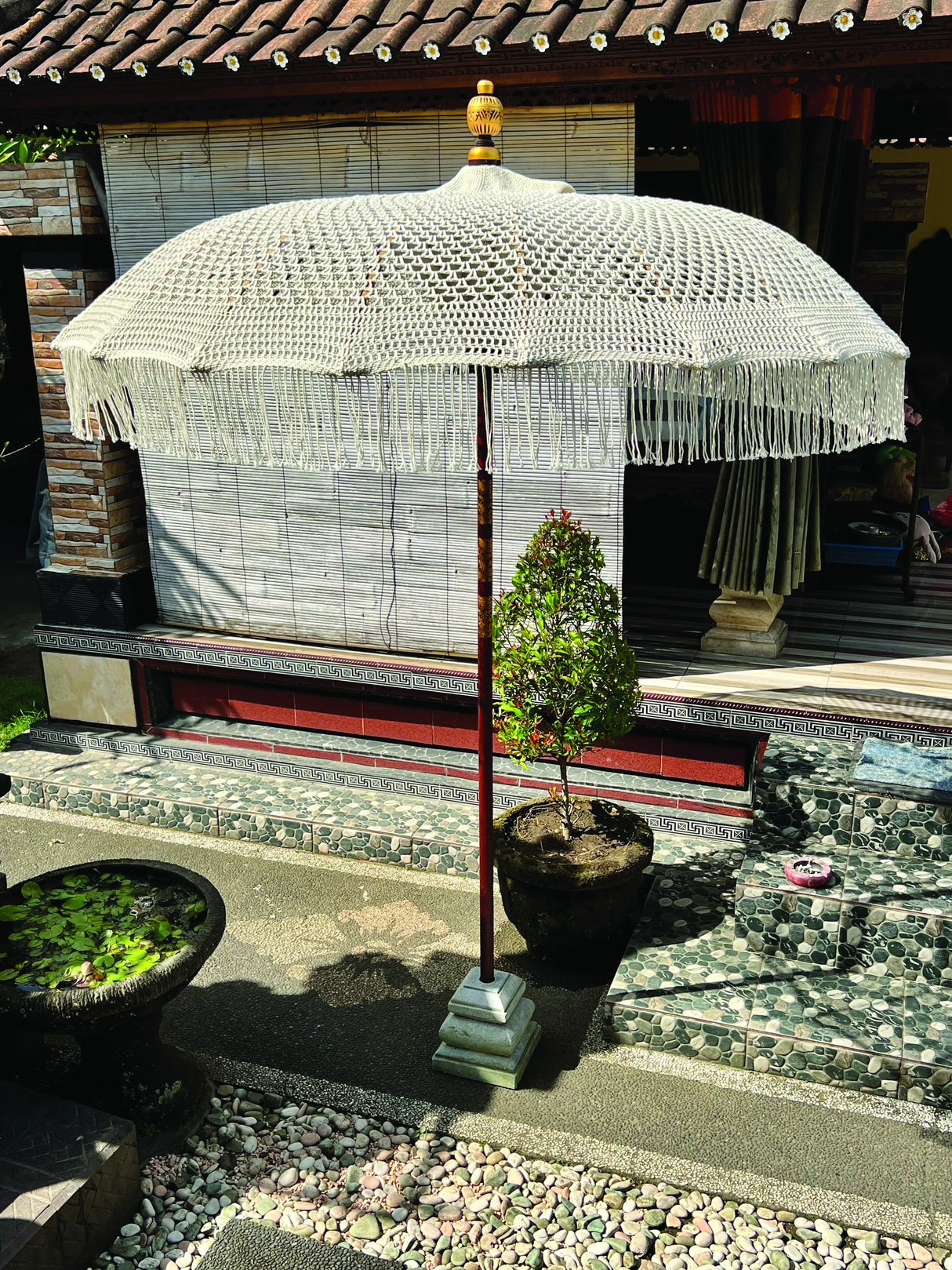 Bali Sun Parasol White Macrame 2m (With Screw Pole Fitting)