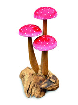 FLY AGARIC RED/WHITE 3 MUSHROOM SCULPTURE 16cm.