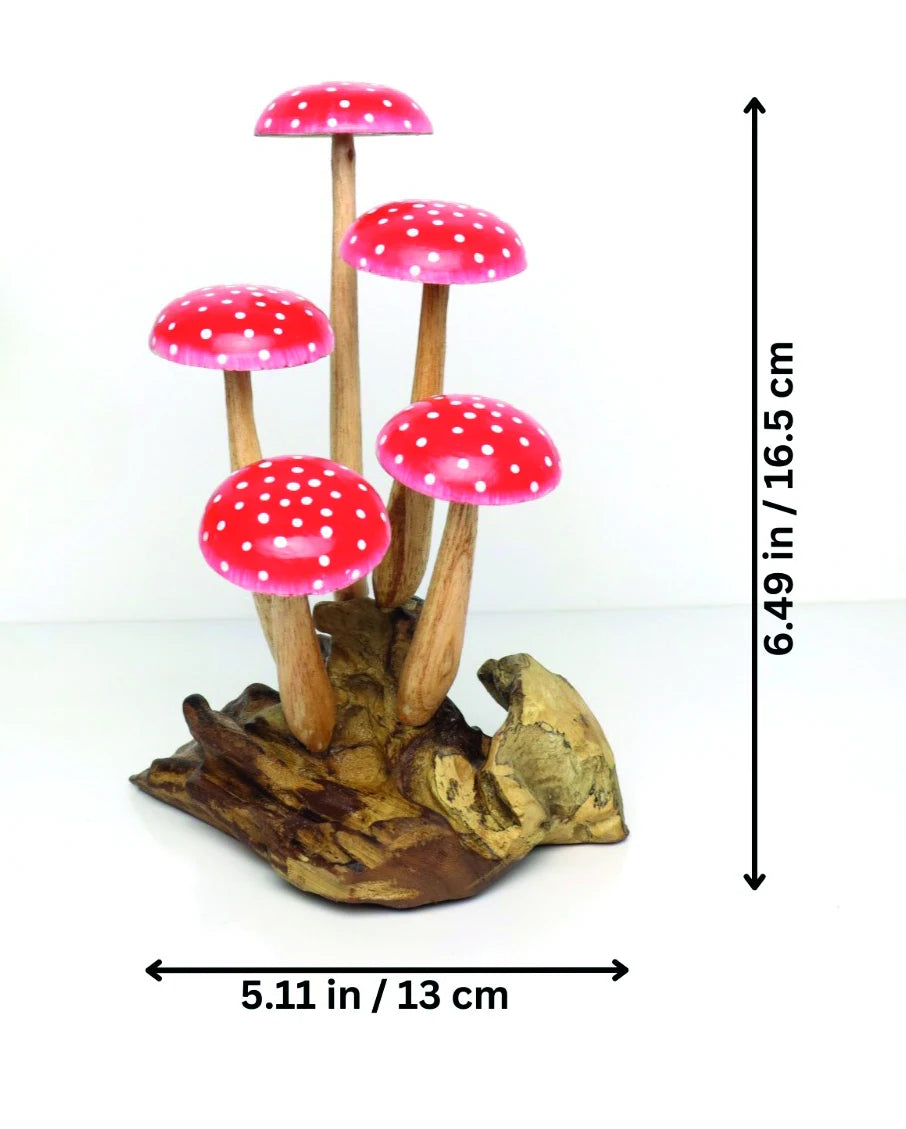 FLY AGARIC RED/WHITE 5 MUSHROOM SCULPTURE 16cm.