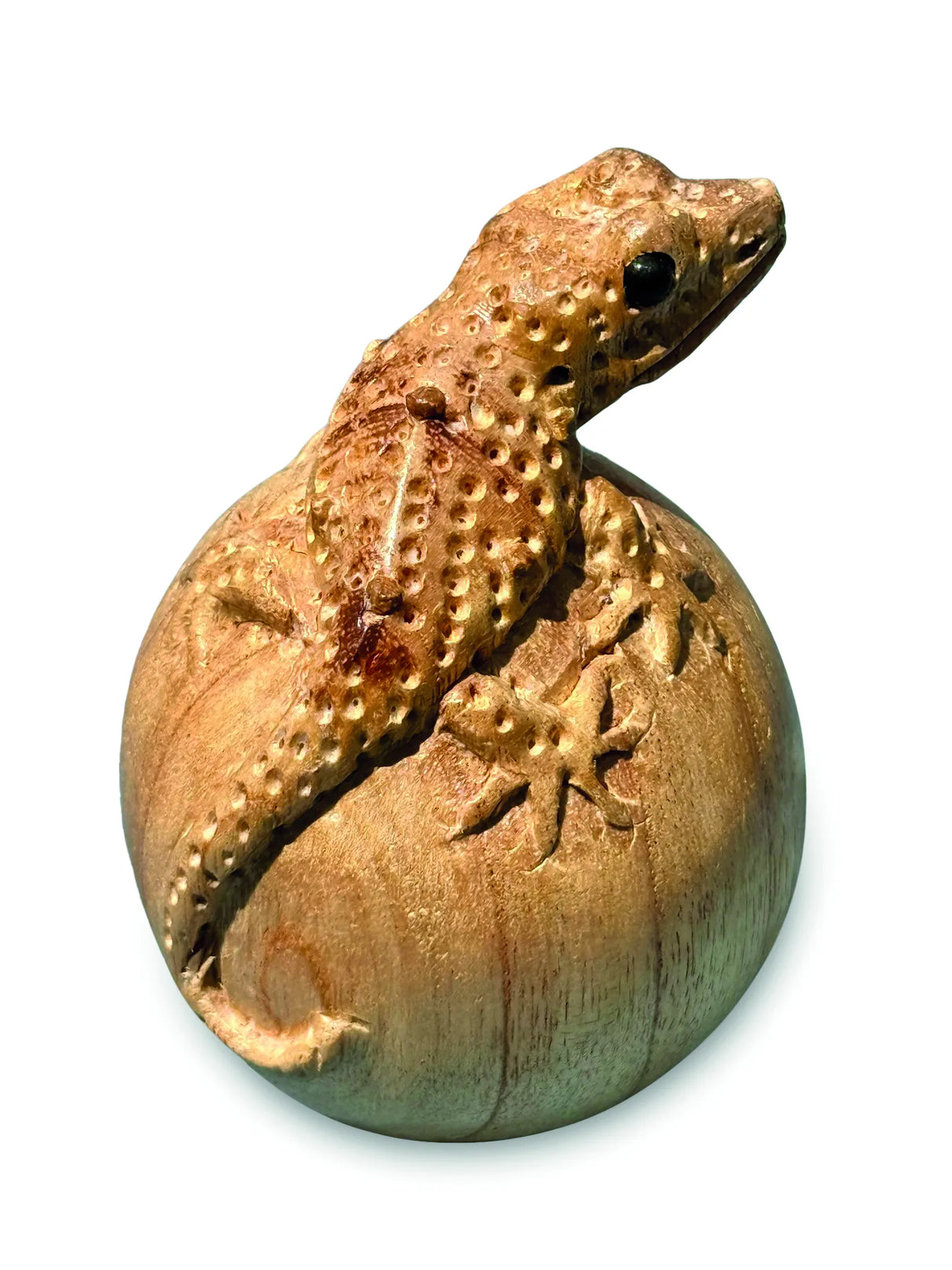 HANDCARVED GECKO ON EGG SMALL 10 CM