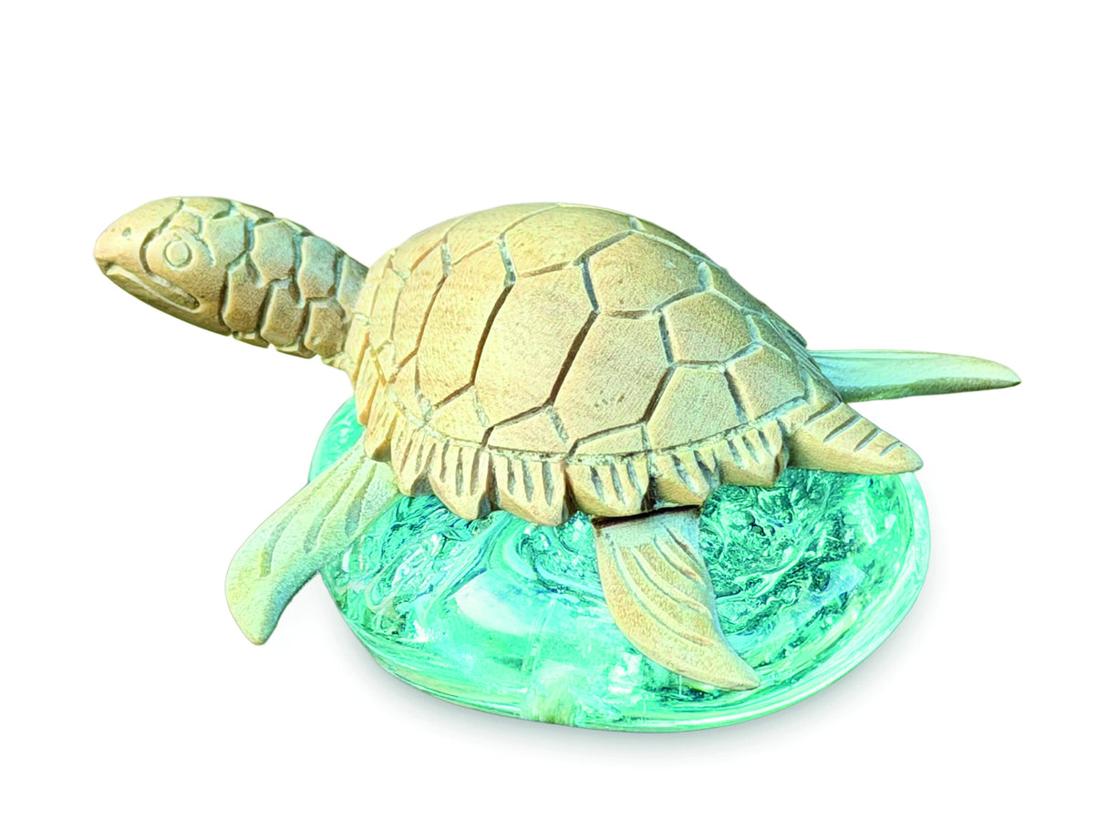 Turtle On Ocean Spray 9cm