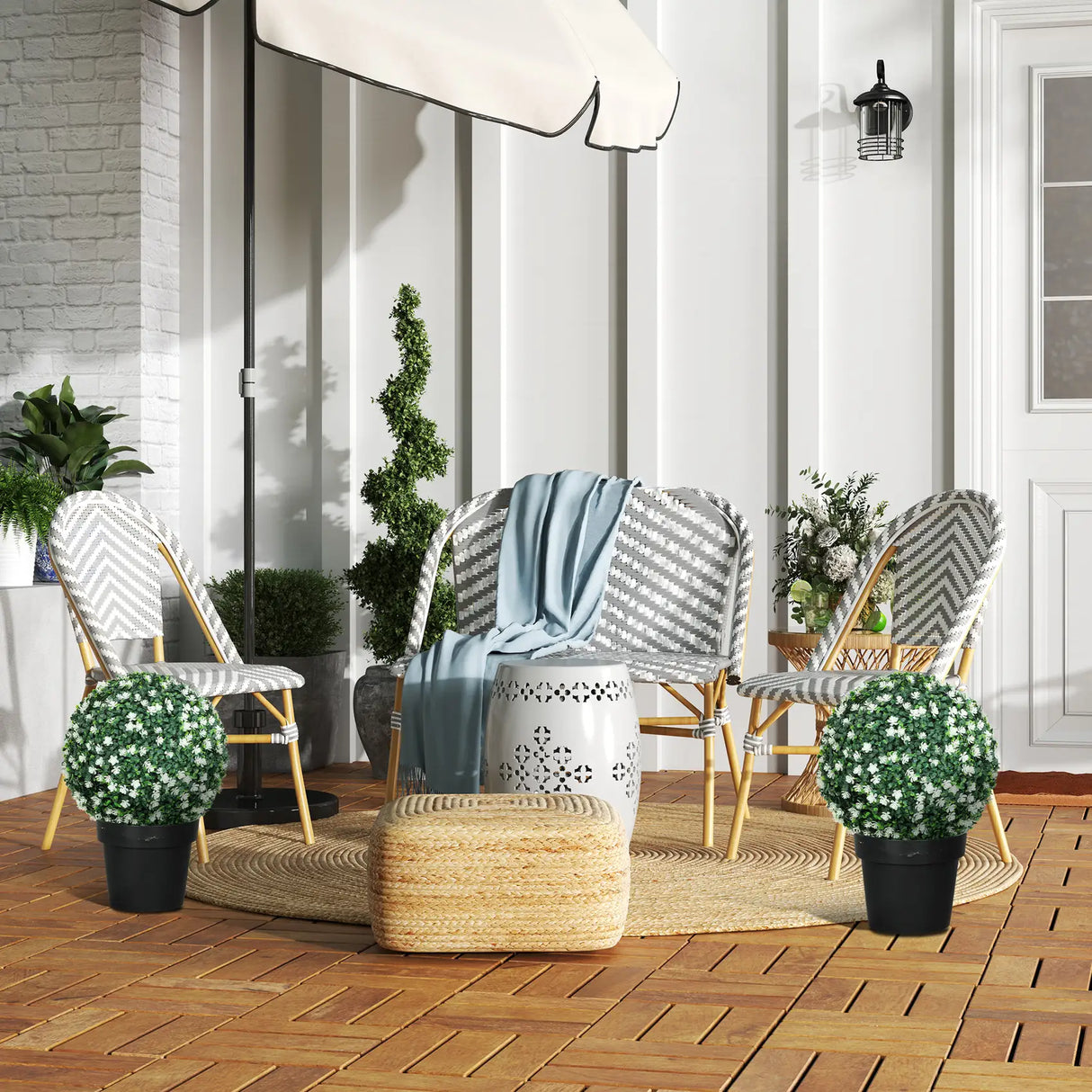 HOMCOM Set of Two Artificial Boxwood Balls Plants - White