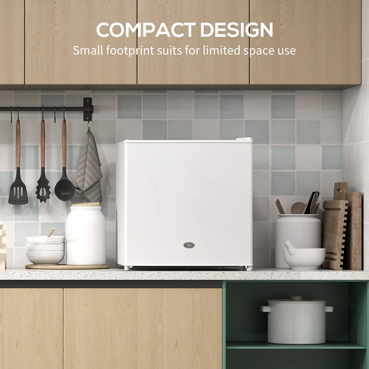 HOMCOM 35L Mini Freezer, -24 to -14 Temperature - White