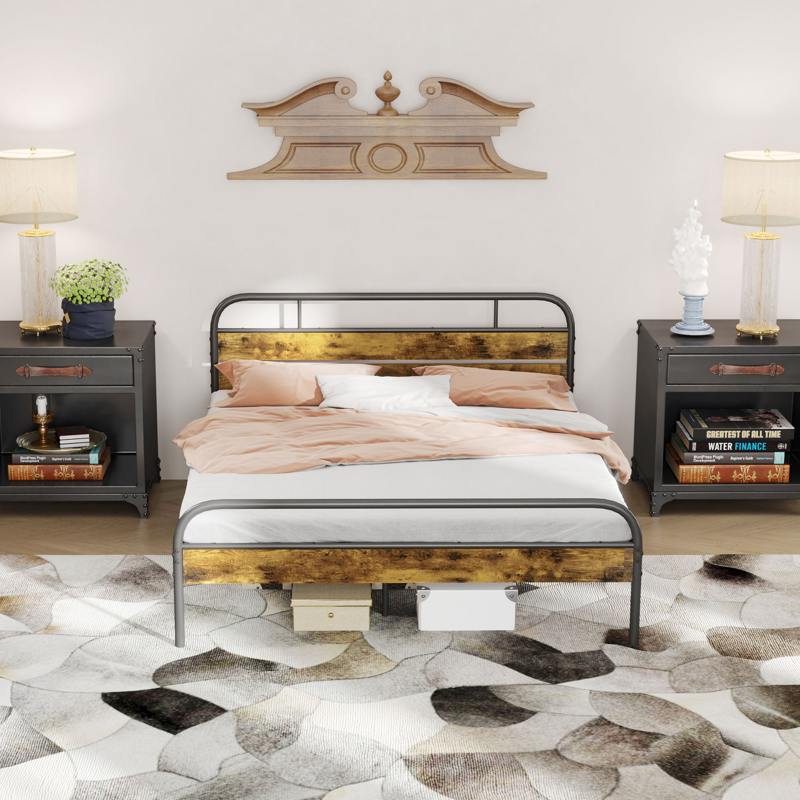 HOMCOM Industrial-Style King Bed Frame - Black/Brown