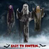 HOMCOM Set of 3 Hanging Skeleton Halloween Decorations, Scary Flying Ghost for Garden, Party, 90/110/170cm