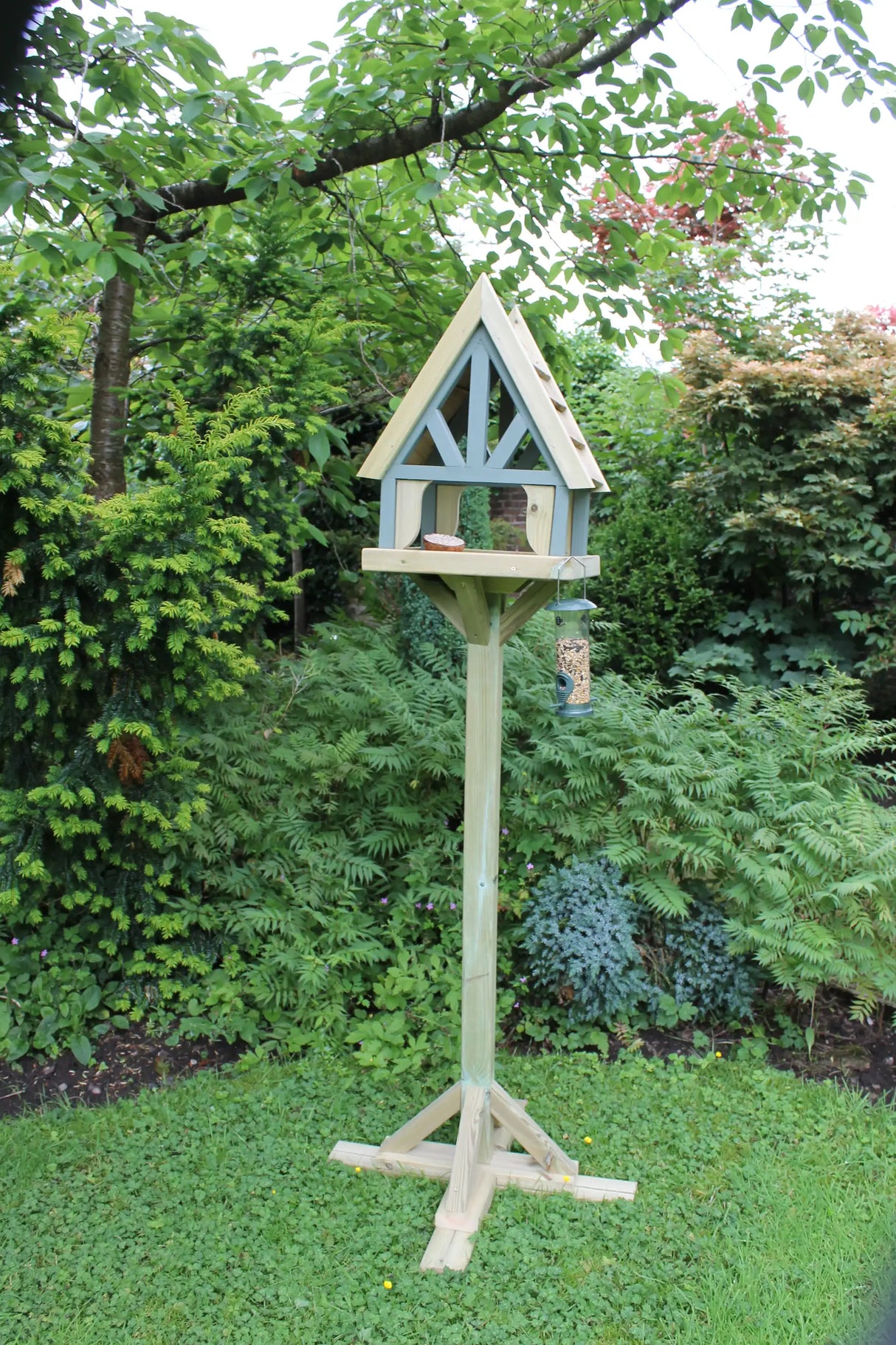 COTTAGE BIRD TABLE