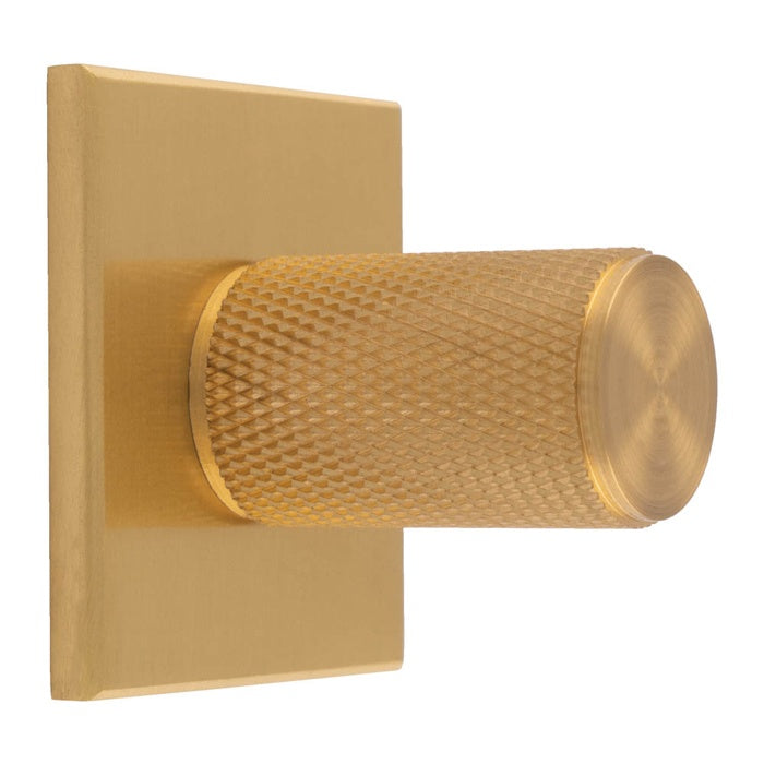 KNURLED KNOB ON SQUARE BACKPLATE - SATIN BRASS - SET