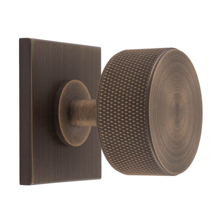 KNURLED KNOB ON SQUARE BACKPLATE - ANTIQUE BRASS - SET