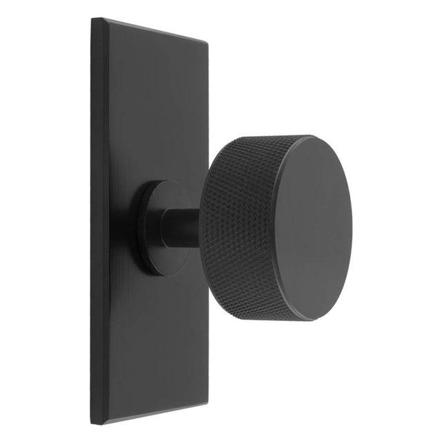 KNURLED RADIO KNOB ON RECTANGULAR BACKPLATE - MATT BLACK - SET