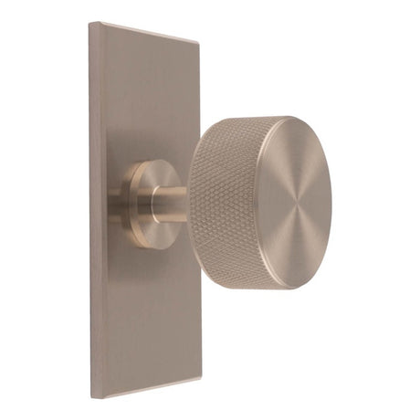 KNURLED RADIO KNOB ON RECTANGULAR BACKPLATE - SATIN NICKEL - SET