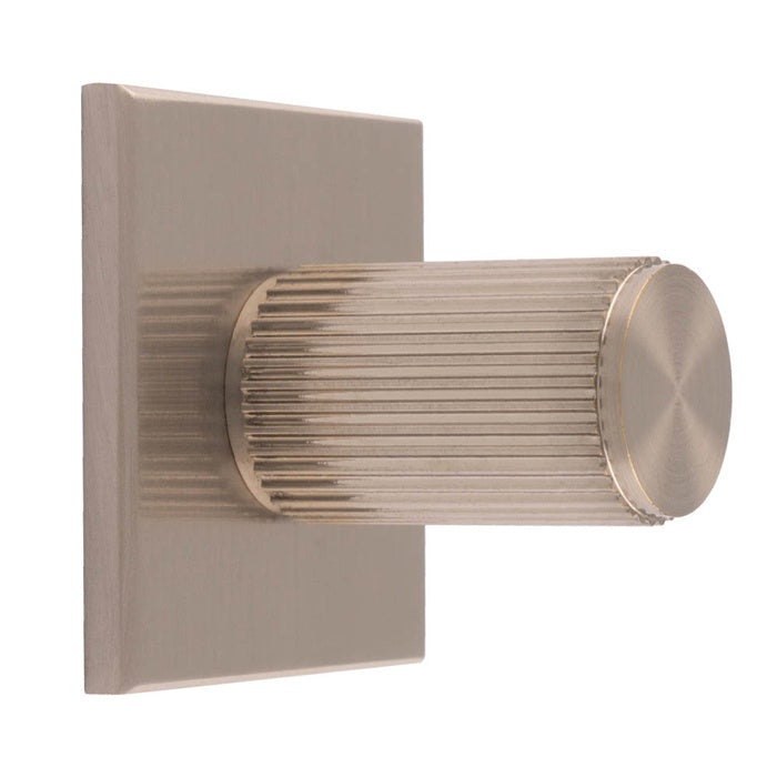 LINES KNOB ON SQUARE BACKPLATE - SATIN NICKEL - SET