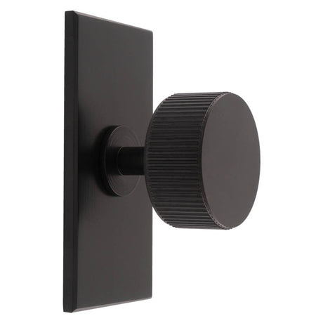 LINES RADIO KNOB ON RECTANGULAR BACKPLATE - MATT BLACK - SET