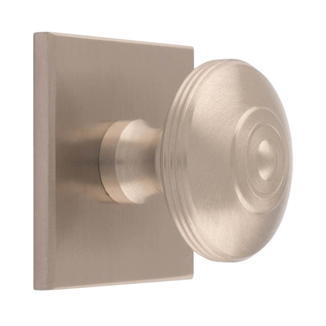 32MM ANDERSON KNOB ON SQUARE BACKPLATE - SATIN NICKEL - SET