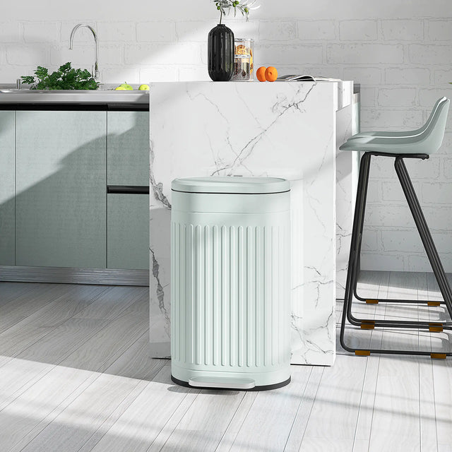 HOMCOM 30L Metal Kitchen Bin, with Soft-Close Lid - Light Green