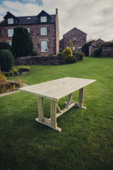 CLOVER TABLE