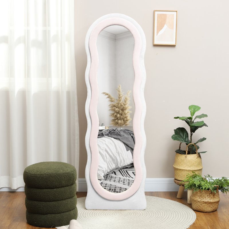 HOMCOM Wavy Velvet-Feel Full Length Mirror - Pink