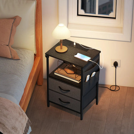 HOMCOM Bedside Table with Charging Station - Black