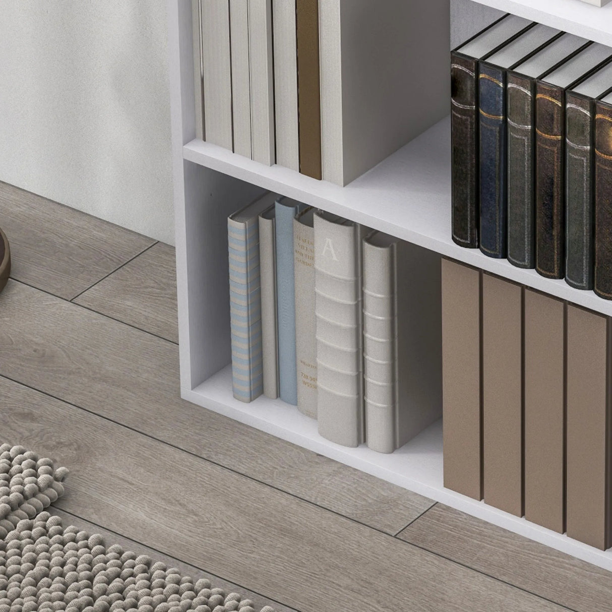 HOMCOM 2 Tier Bookshelf, Low Bookcase with Adjustable Shelf, 2 Compartments for Home Office, Living Room, Study, White