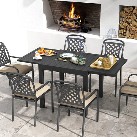 Expandable Patio Dining Table for 4-6 People-Grey