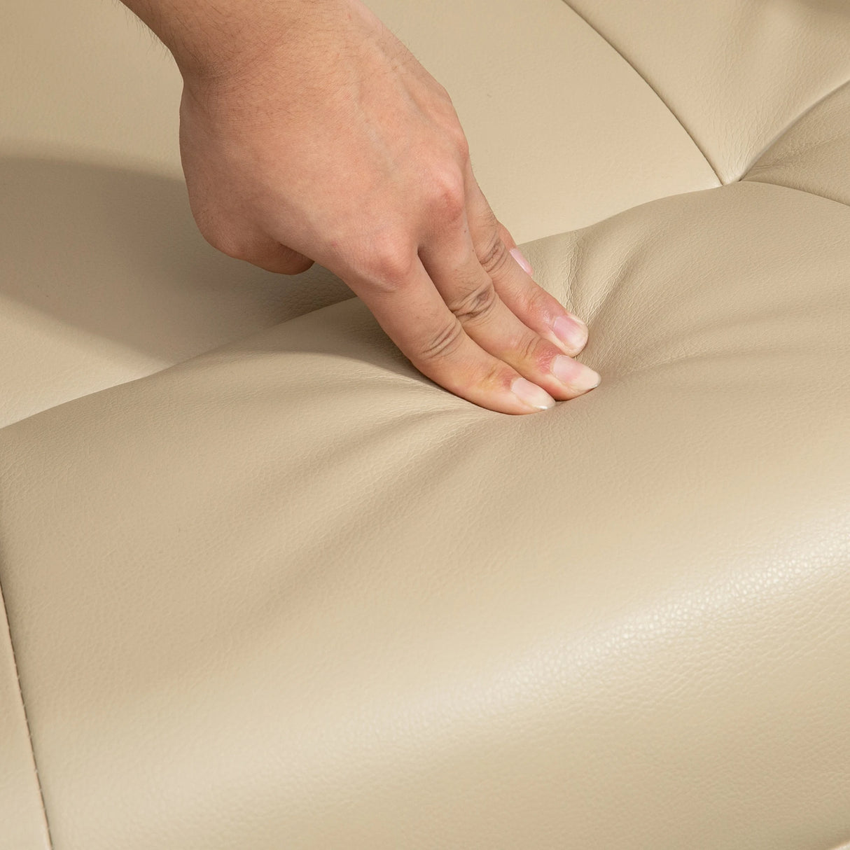 HOMCOM Reclining Swivel Chair, with Footrest - Cream White