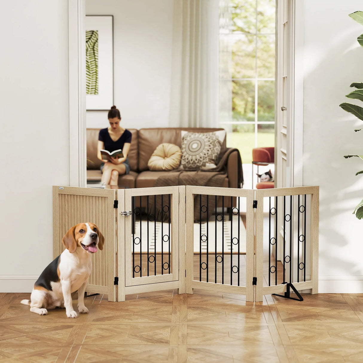 PawHut 4 Panel Freestanding Pet Gate, Indoor Dog Barrier with Lockable Door, Support Feet, 360 Flexible Hinges, Oak