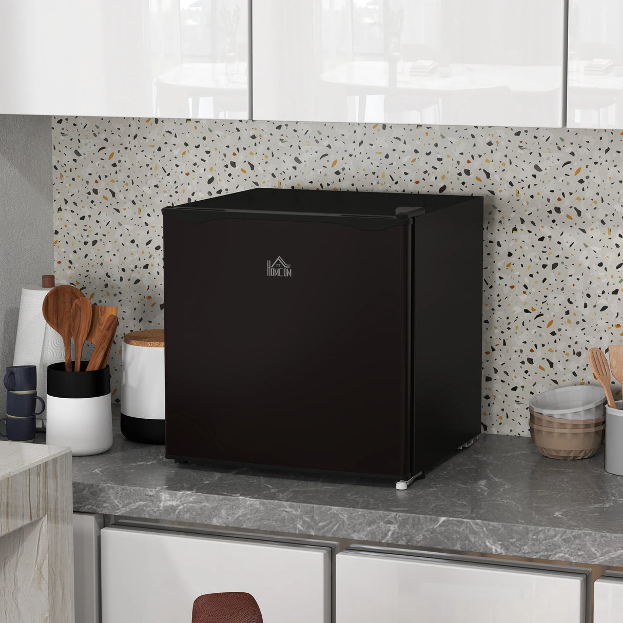 HOMCOM 35L Mini Freezer, -24 to -14 Temperature - Black