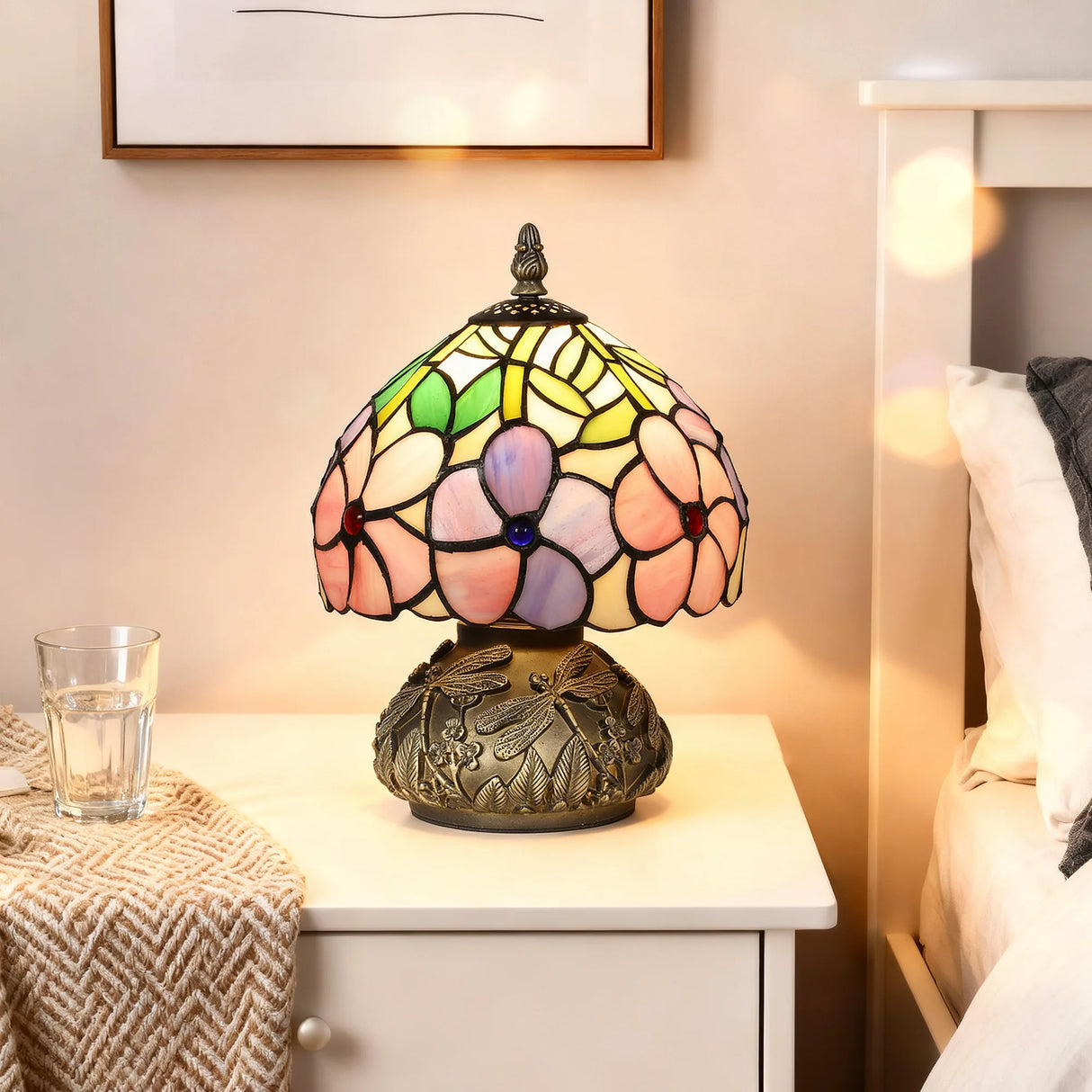 HOMCOM Tiffany-Style Table Lamp with Sculpted Dragonfly Base, Handcrafted Antique Stained Glass Bedside Lamp for Living Room and Bedroom, E27 Socket, Pink